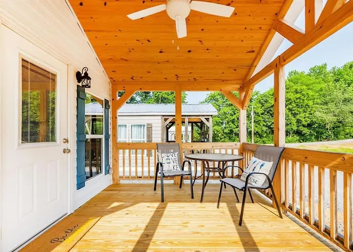 4 Heron Haus, Luxury Tiny House, Pet Friendly, Mins To Downtown Guntersville