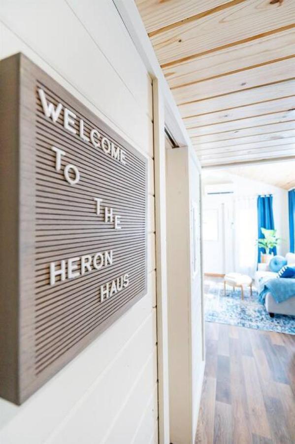Apartment 4 Heron Haus, Luxury Tiny House, Pet Friendly, Mins To Downtown Guntersville